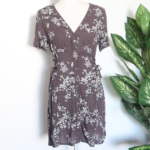 Lulu's Completely Captivating Navy Blue Floral Button Front Skater Dress XS - Picture 6 of 16